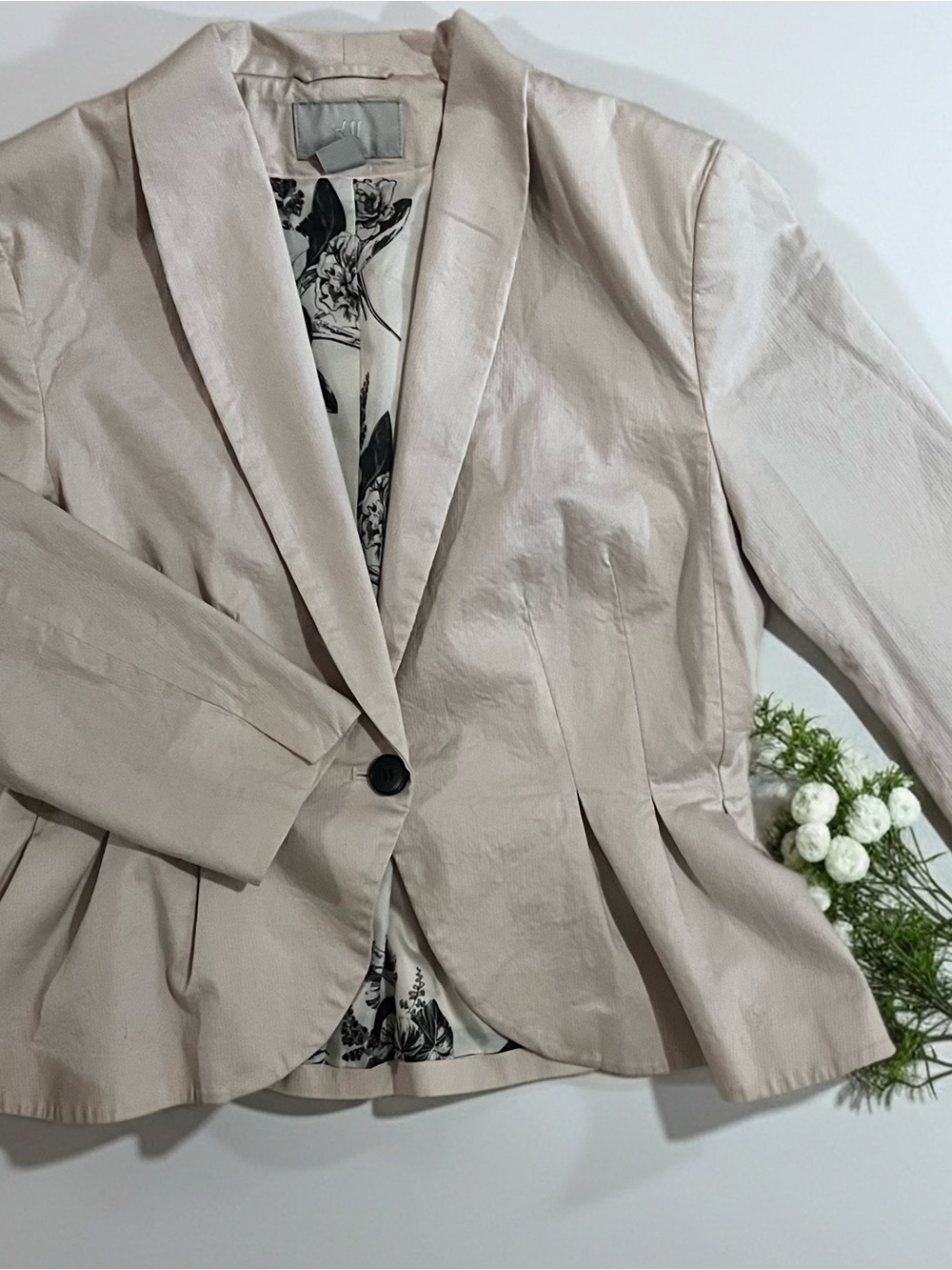 H&M Light Blush Peplum Single-Button Blazer